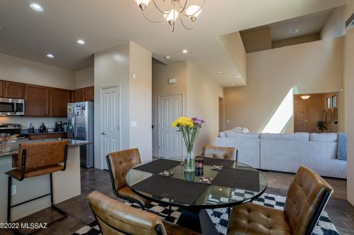 150 Castlefield Cir, Tucson AZ  85704-5783 exterior