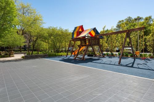 442 Wellington Ave, Chicago IL  60657-5804 exterior