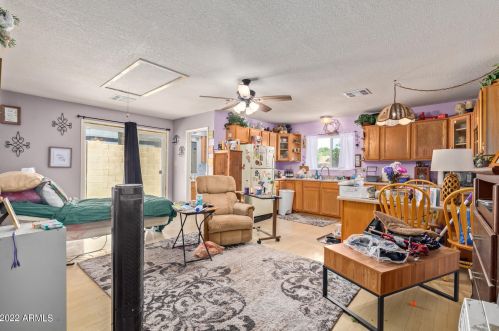 3732 Crocus Dr, Phoenix AZ 85053-5316 exterior