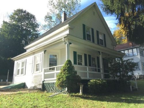 187 Olean St, Worcester, MA 01602-4122