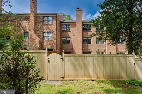 11352 Empire Ln, Rockville MD 20852-2870 exterior