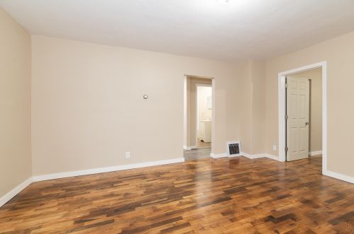 51 Ridgewood St, Kalamazoo MI  49001-4253 exterior