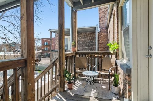 2007 Warner Ave, Chicago IL  60618-3029 exterior