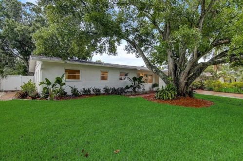 4835 Bay Court Ave, Tampa, FL 33611-1013