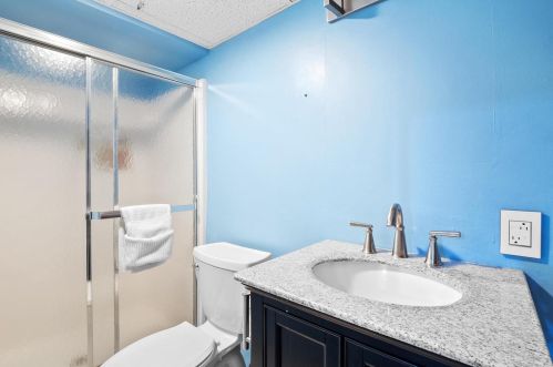 9562 Ldg Pole Ln, Saint Louis MO 63126-2160 exterior