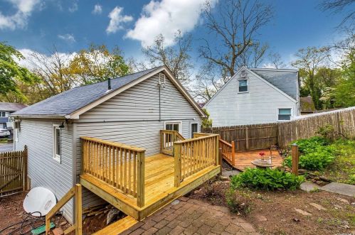 255 Melville Rd, Huntington Station NY 11746-7602 exterior