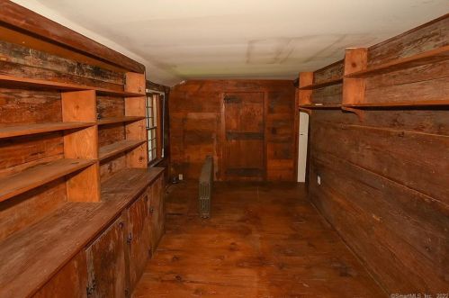 14 Meadow Rd, Windsor CT  06095-4617 exterior