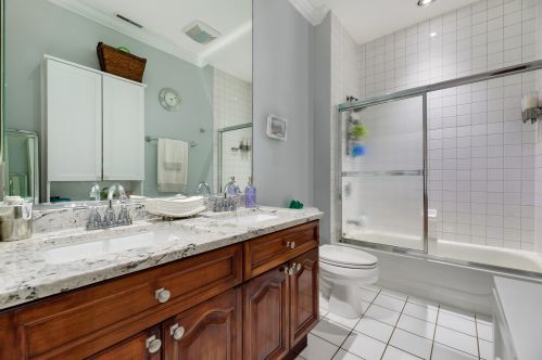 1413 Pr Ave, Chicago IL 60628-6232 exterior