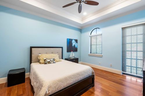 8060 Twin Lk Dr, Boca Raton FL 33496-1945 exterior