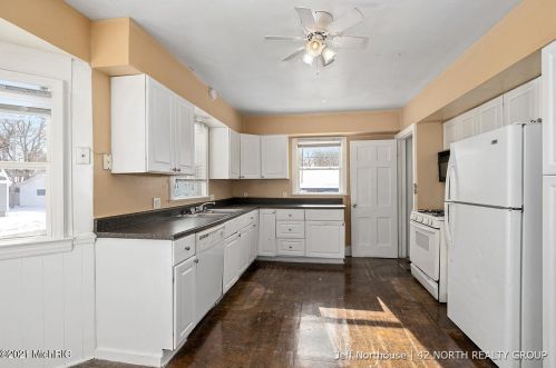 1342 Whiting St, Wyoming MI exterior