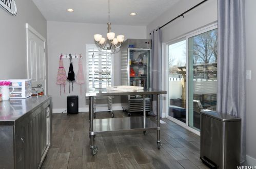 8064 650, Sandy UT 84070-0518 exterior