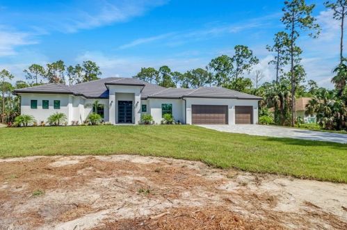 3671 21 Ave, Naples FL 34116-5722 exterior