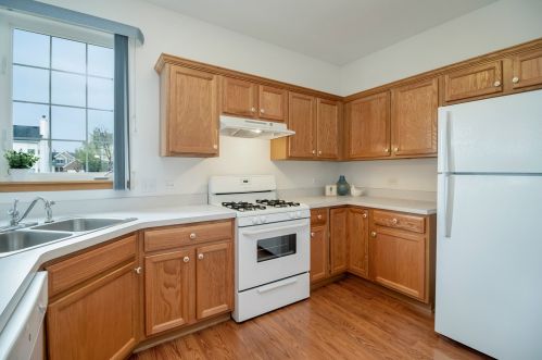 1635 Augusta Ln, Joliet IL 60404-8180 exterior