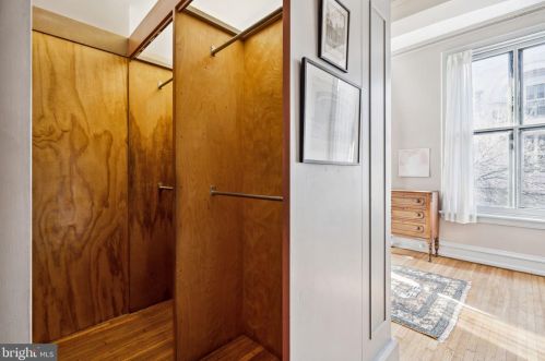 2322 Delancey Pl, Philadelphia PA 19103-6407 exterior