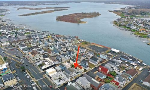 8 Church St, Locust NJ  07760-2104 exterior