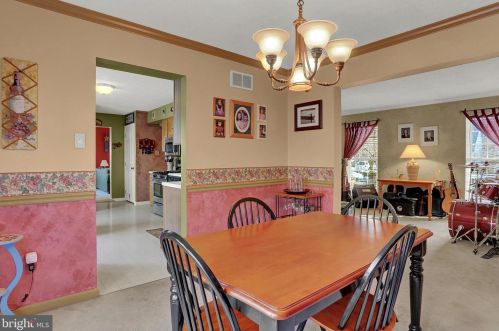 141 Pheasant Run Ln, Hanover PA 17331-9186 exterior