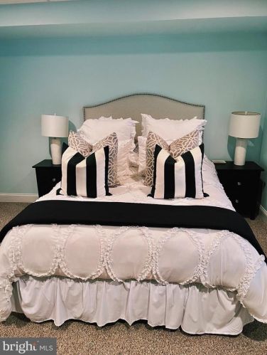 112 Parkview Cir, Media PA 19063-6317 exterior