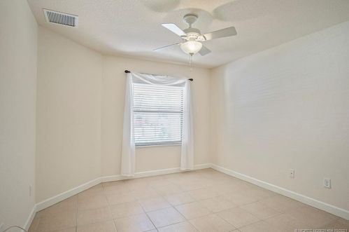 7 Huarte Way, Fort Pierce FL 34952-8517 exterior