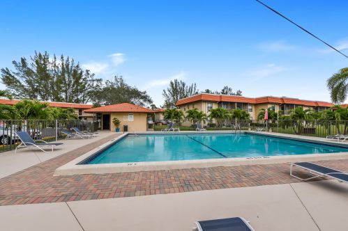 21906 Lake Forest Cir, Boca Raton FL 33433-3309 exterior