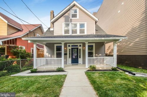 2911 17th St, Washington DC  20018-1825 exterior