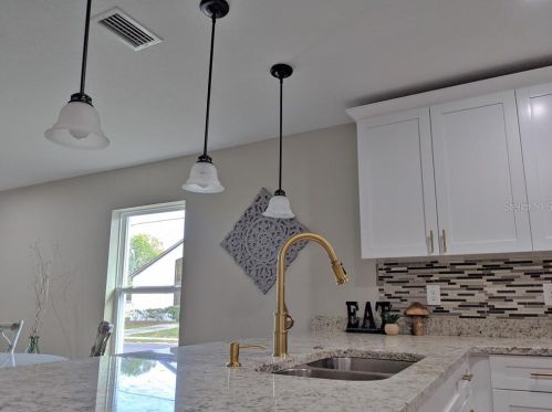 4402 38th St, Tampa FL 33610-6547 exterior