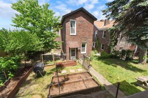 312 Kaercher St, Pittsburgh PA 15207-1477 exterior