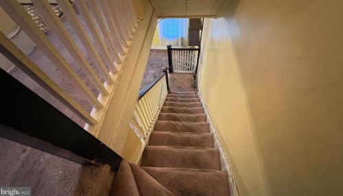 225 Cromwell Ter, Washington DC 20002-1029 exterior