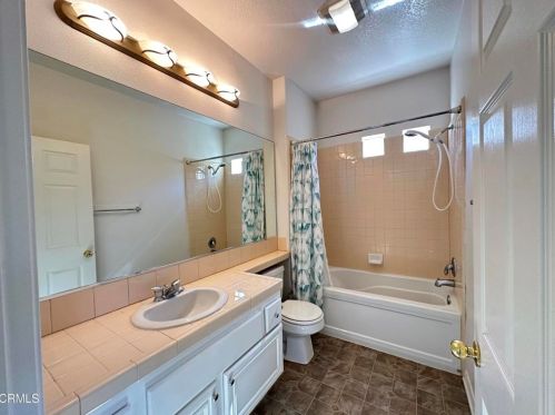 1350 Bayside Cir, Oxnard CA  93035-2148 exterior