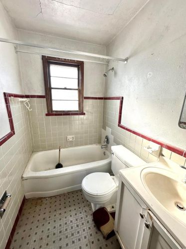 9206 Alpine Dr, Saint Louis MO 63123-4456 exterior