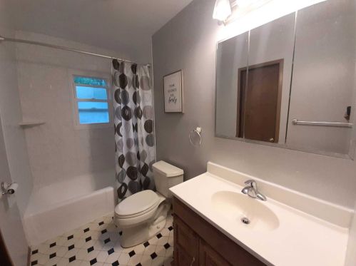 97 Sutton Park Rd, Poughkeepsie NY 12603-5635 exterior