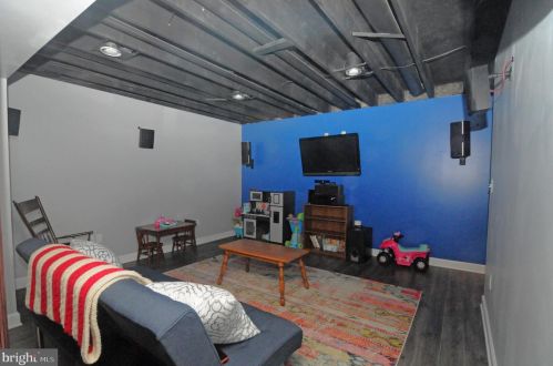 524 Lincoln Dr, Glen Burnie MD 21060-8708 exterior