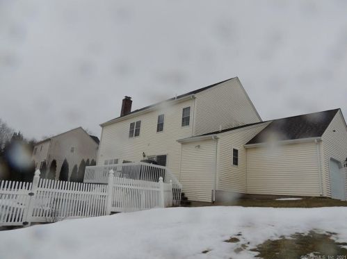 5 Patricks Ct, Wallingford CT  06492-2691 exterior