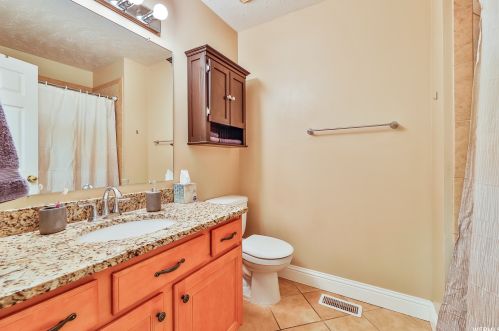 1768 Abbedale Ln, Sandy UT 84092-3723 exterior