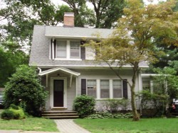 42 Goddard St, Newton, MA 02461-1918
