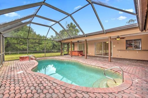 5960 Copper Leaf Ln, Naples FL 34116-6741 exterior