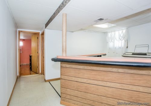 5515 Kildare Ave, Chicago IL 60629-5733 exterior