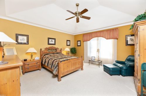 33654 Lotties Dr, New Baltimore MI 48047-2378 exterior