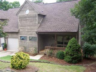 1006 Eastshore Cir, Stokesdale, NC 27357-9373