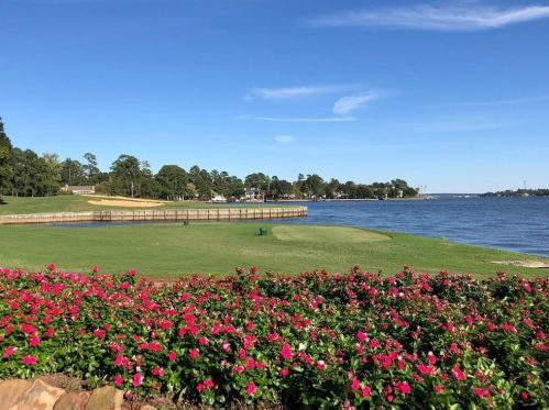 13501 Northshore Dr, Montgomery TX 77356-5371 exterior