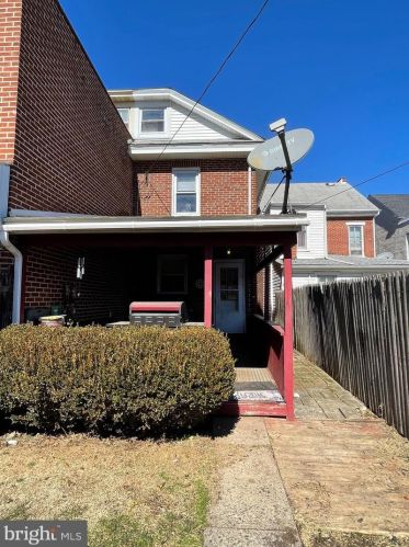 30 Chestnut St, Pottstown, PA 19464-5406