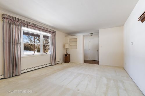 3915 Wilderness Rdg, Bull Valley IL  60012-1720 exterior