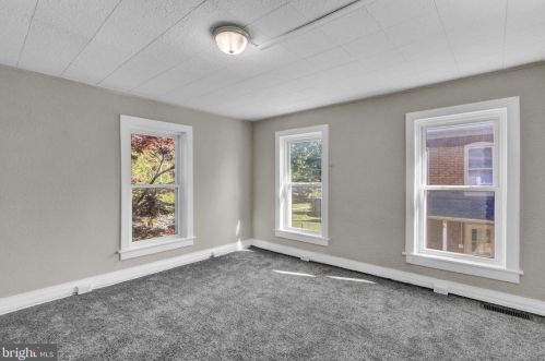 5 Boundary Ave, Hanover PA 17331-3906 exterior