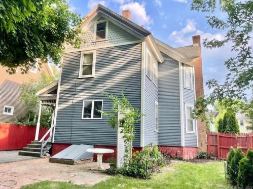 5 Franklin St, Enfield CT 06082-3608 exterior