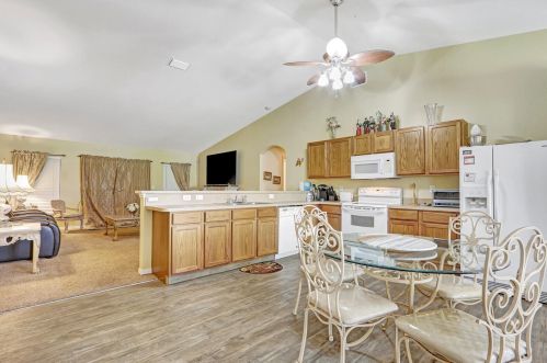 502 Ferris Dr, Fort Pierce FL 34983-8630 exterior