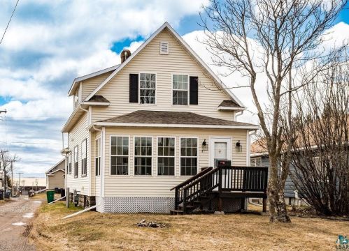 312 7th St, Duluth MN 55805-1328 exterior