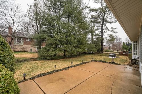 6109 Savio Dr, Saint Louis MO 63123-2760 exterior