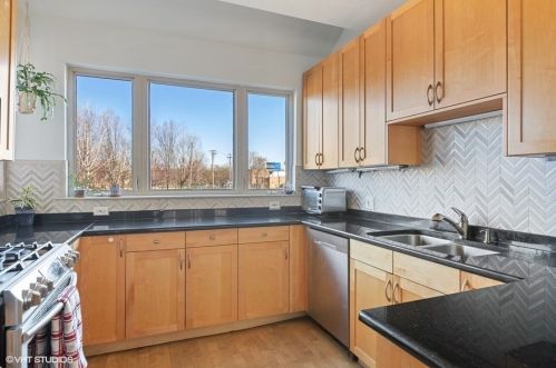 4807 Sacramento, Chicago IL 60805-1746 exterior