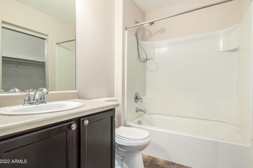 2144 77 Dr, Phoenix AZ 85035-5111 exterior