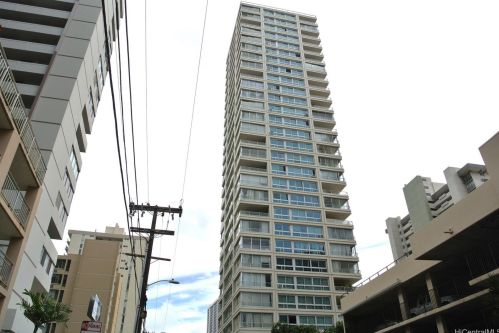 2421 Tusitala St, Honolulu HI 96815-3151 exterior