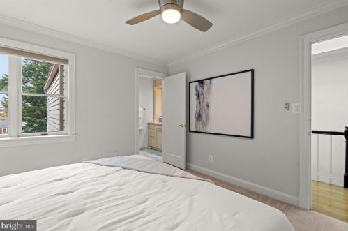 613 Royal St, Alexandria VA  22314-2031 exterior